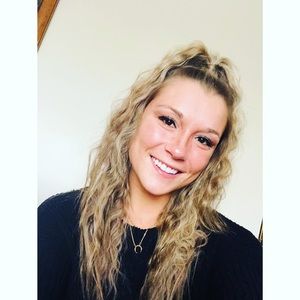 Meet your Posher, Maya